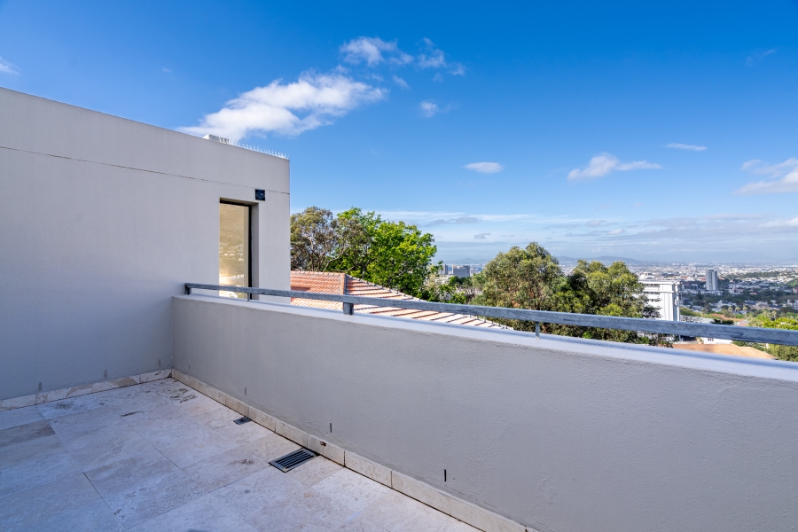 3 Bedroom Property for Sale in Higgovale Western Cape